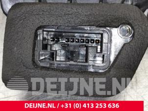 Audi A6 Front door lock mechanism 4-door, right O109454 photo 3