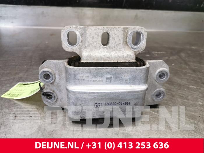 Volkswagen Passat Engine mount O109487