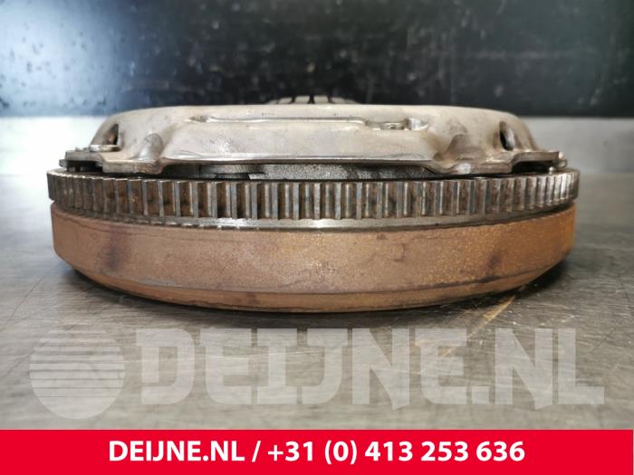 Gebruikte Koppelingsset (compleet) Volkswagen Passat Variant (365) 1.6 TDI 16V Bluemotion Prijs € 100,00 Margeregeling aangeboden door van Deijne Onderdelen Uden B.V.