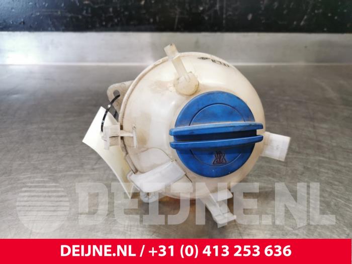 Volkswagen Passat Expansion vessel O109517