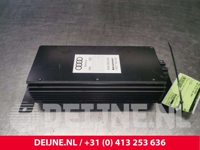 Audi A4 Radioverstärker O109724