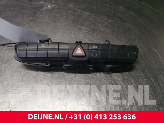Volkswagen Crafter Panic lighting switch O109752