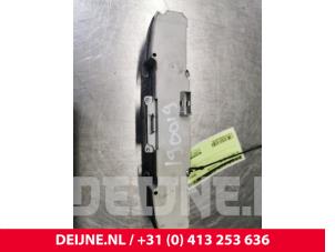 Volkswagen Crafter Panikbeleuchtung Schalter O109752 foto 2