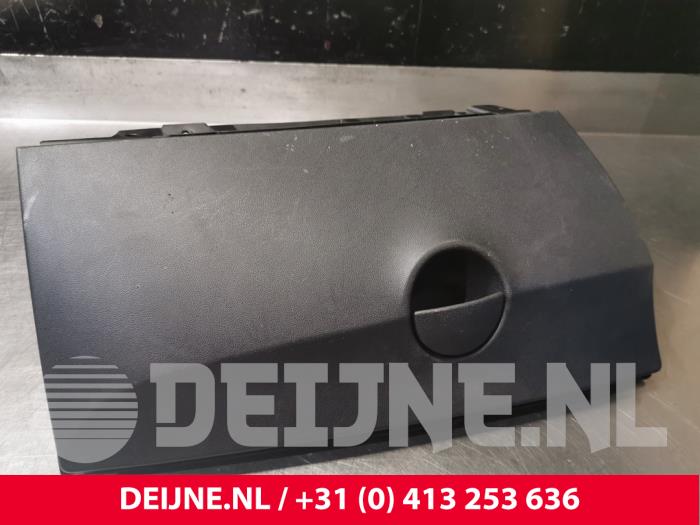 Fiat 500 Handschuhfach O109771