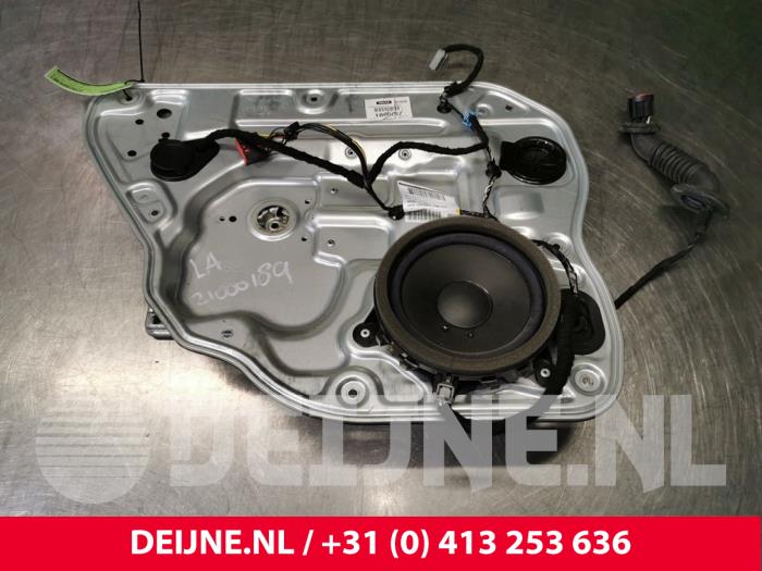 Volvo V50 Ruitmechaniek 4Deurs links-achter O109801