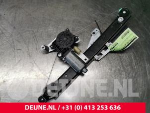 Volvo V70 Fenstermechanik 4-türig links hinten O109835 foto 2