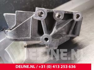 Volvo V40 Motorsteun O109973 foto 3