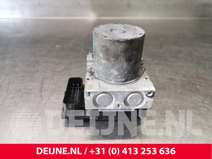 Ford Transit ABS Pomp O110229