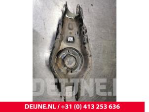 Tesla Model 3 Rear spring retainer, right O110309 photo 2