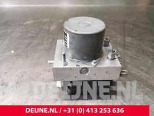 Tesla Model 3 ABS Pumpe O110347 foto 3