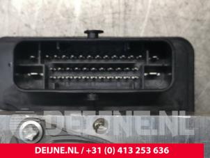 Tesla Model 3 ABS Pumpe O110347 foto 2