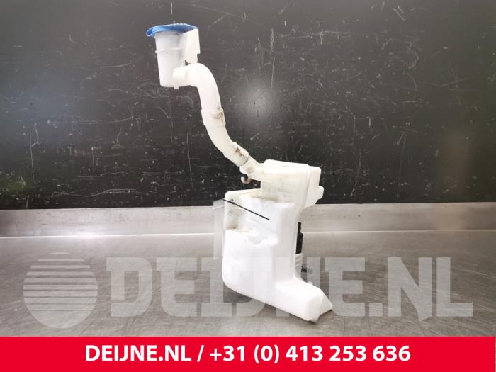 Volkswagen Jetta Front windscreen washer reservoir O110435