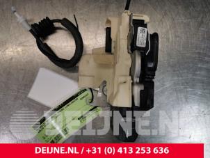 Volvo XC60 Deurslot Mechaniek 4Deurs links-achter O110466 foto 2