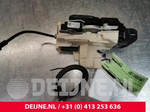 Volvo XC60 Deurslot Mechaniek 4Deurs links-achter O110466 foto 3