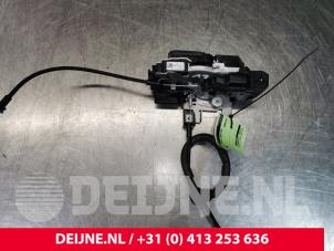 Volvo XC60 Door lock mechanism 4-door, front left O110467 photo 3