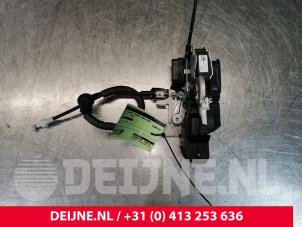 Volvo XC60 Door lock mechanism 4-door, front left O110467 photo 2