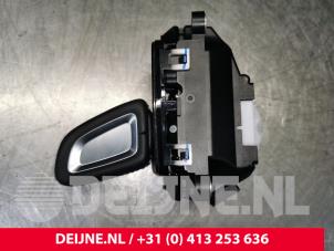 Volvo XC60 Versnellingspook O110484 foto 2