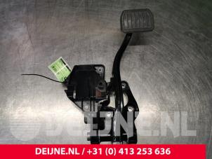 Tesla Model 3 Rempedaal O110561 foto 2