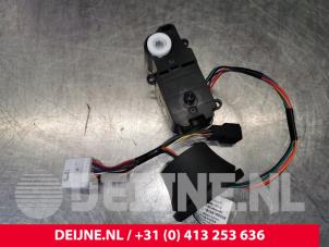 Tesla Model 3 Tank flap lock motor O110570 photo 3