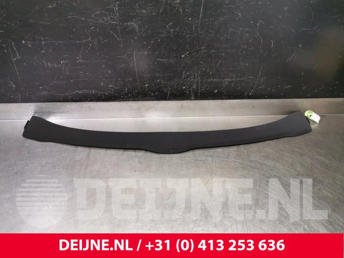 Tesla Model 3 Dashboard deel O110579