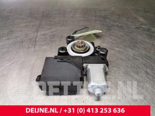 Volvo V50 Door window motor O110591 photo 2