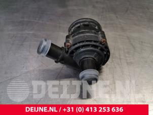 Opel Movano Extra waterpomp O110660 foto 2