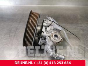 Opel Movano Stuurbekrachtiging Pomp O110665 foto 2