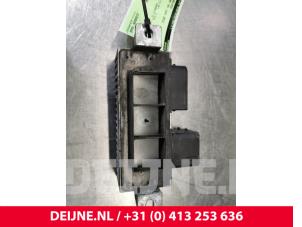 Opel Movano Cooling fin relay O110666 photo 3