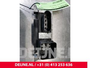 Opel Movano Cooling fin relay O110666 photo 2