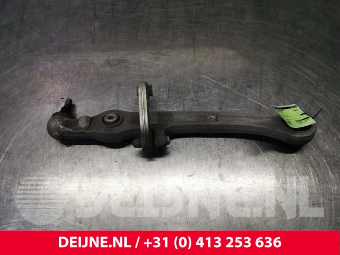Audi A6 Querlenker unten rechts vorne O110732