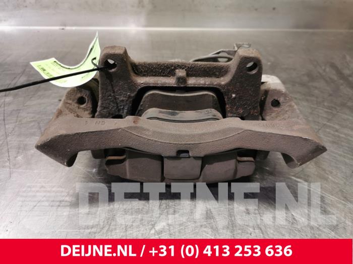 Audi A6 Bremszange links vorne O110734
