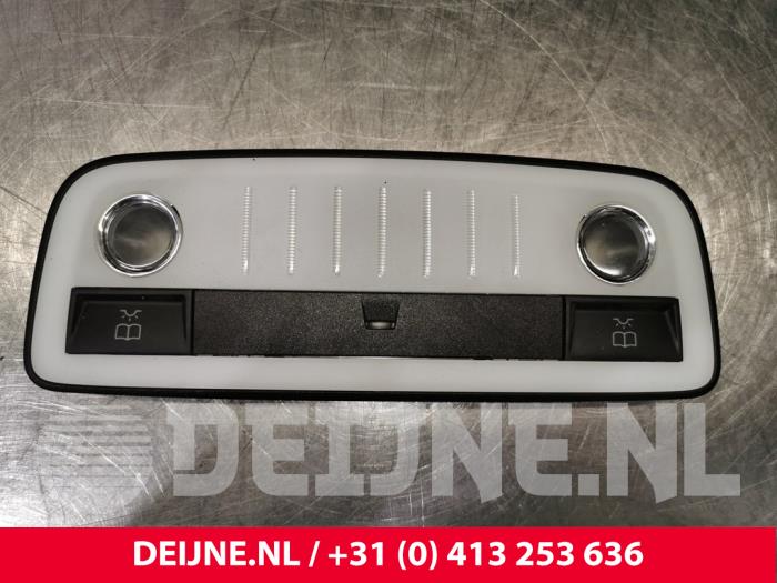Mercedes E-Klasse Binnenverlichting achter O110741