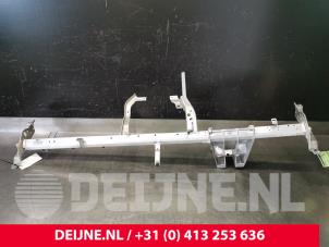 Mercedes E-Klasse Dashboard bar O110769 photo 2