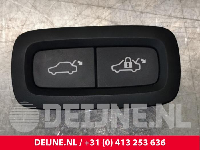 Volvo XC90 Schalter Heckklappe O110880