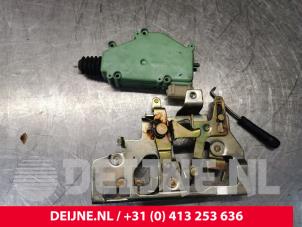 Volkswagen Transporter Schließmechanik Hecktür Bus-Lieferwagen O110922 foto 2