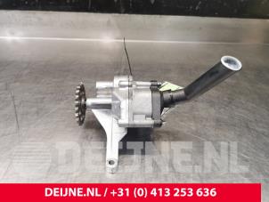 Mercedes Sprinter Oliepomp O110939 foto 3