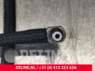 Mercedes Sprinter Brandstof retourleiding O110945 foto 3