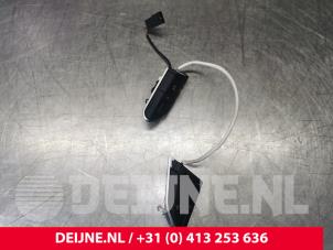 Audi A6 Steering wheel mounted radio control O111032 photo 2
