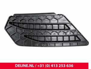 Volkswagen Crafter Stoßstangenrost O9990001405 foto 2