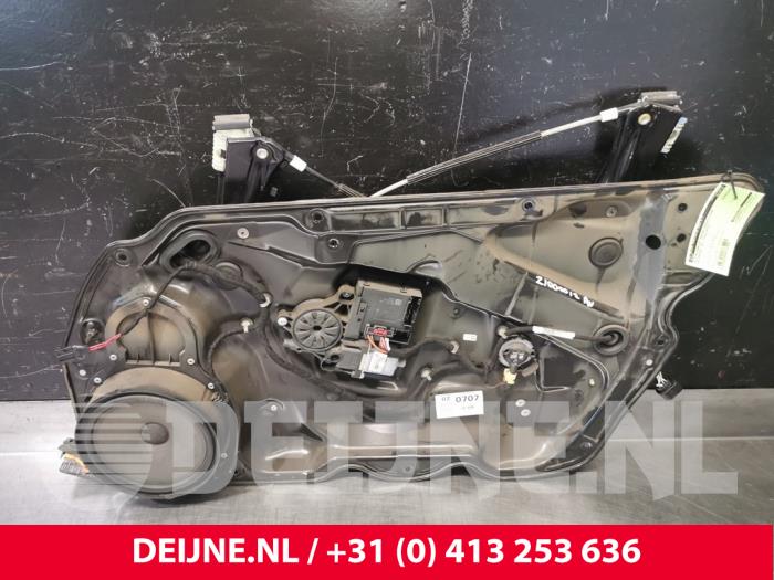 Volkswagen Passat Window mechanism 4-door, front right O111090