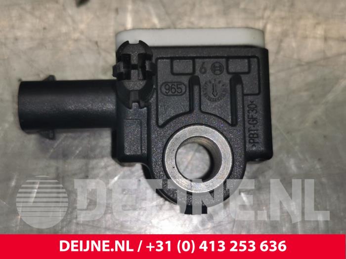 Audi A6 Airbag Sensor O111147