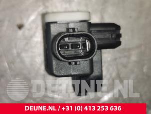 Audi A6 Airbag sensor O111147 photo 2