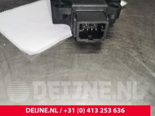 Audi A6 Kachelklep Motor O111127 foto 3
