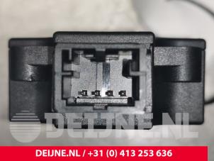 Audi A6 Kachelklep Motor O111137 foto 3