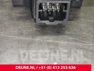 Audi A6 Kachelklep Motor O111136 foto 3