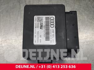 Audi A6 Parking brake module O111121 photo 2