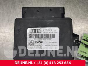 Audi A6 Parking brake module O111121 photo 3