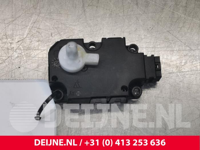 Audi A6 Heizventil Motor O111126