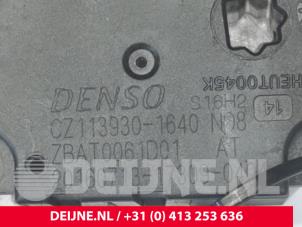 Audi A6 Heater valve motor O111134 photo 3