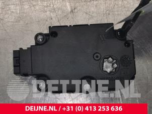 Audi A6 Kachelklep Motor O111129 foto 2